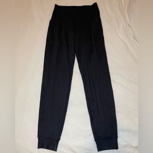 Fabletics on-the-go cold weather jogger NWT - size S